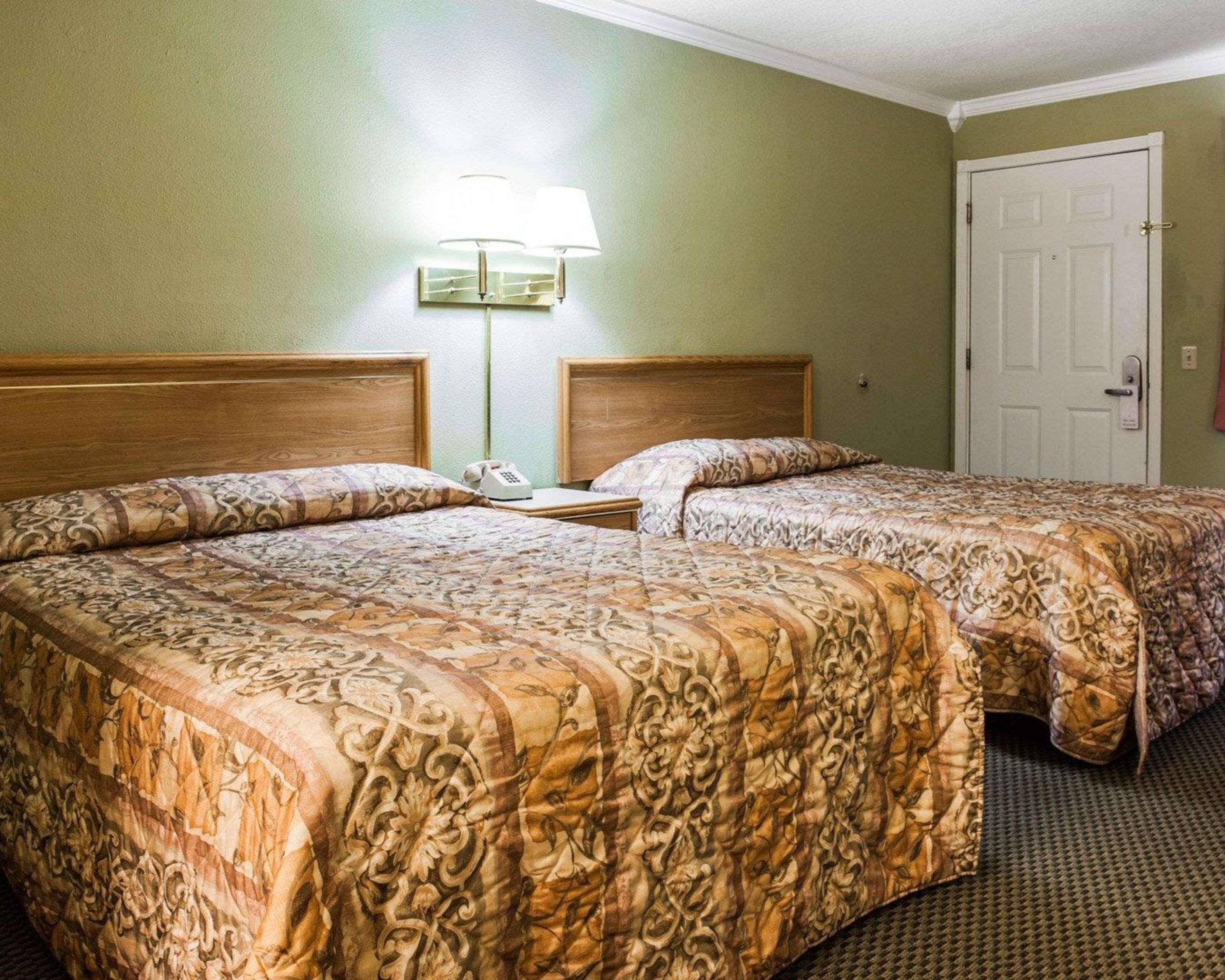 Rodeway Inn Stevenson Экстерьер фото