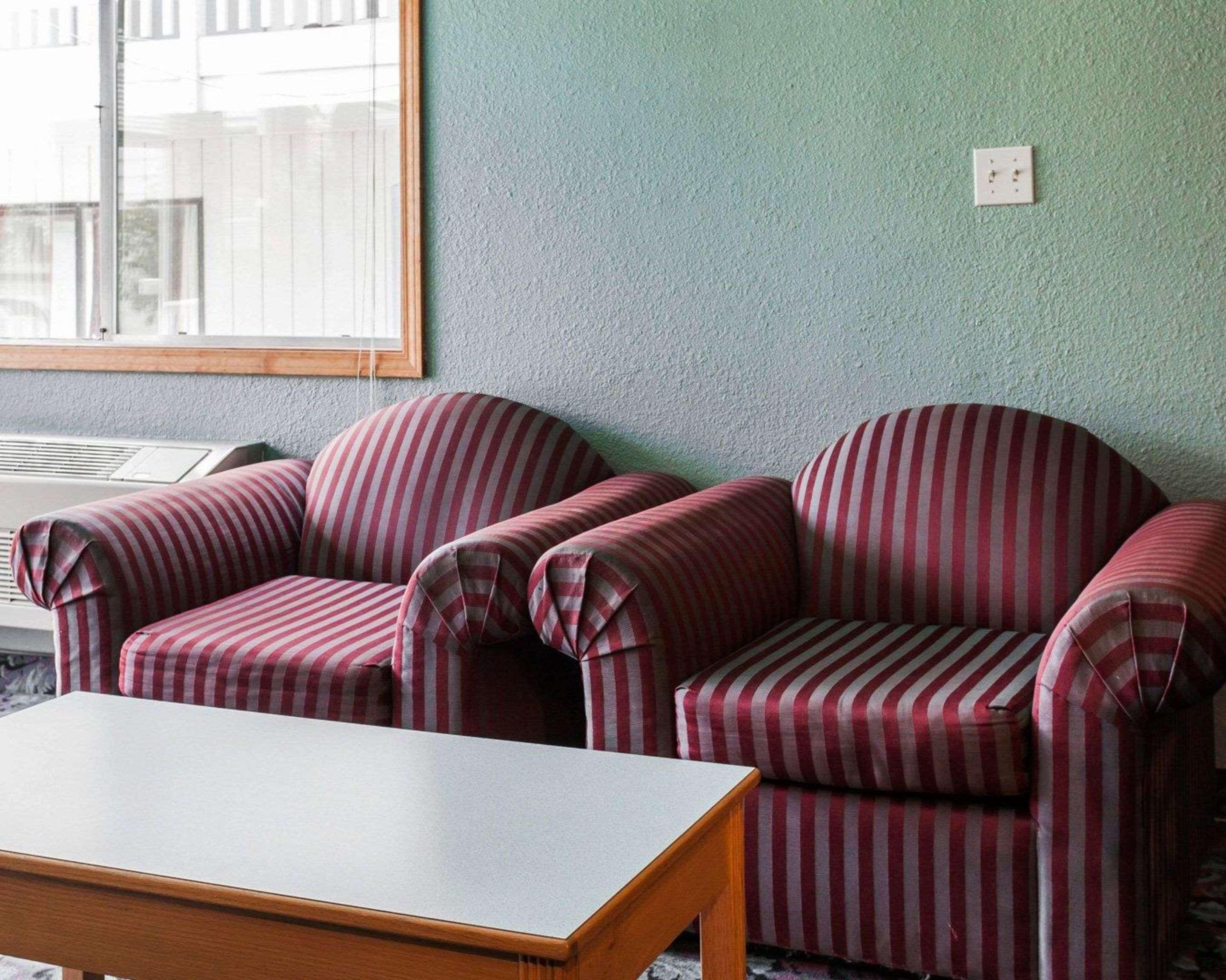 Rodeway Inn Stevenson Экстерьер фото