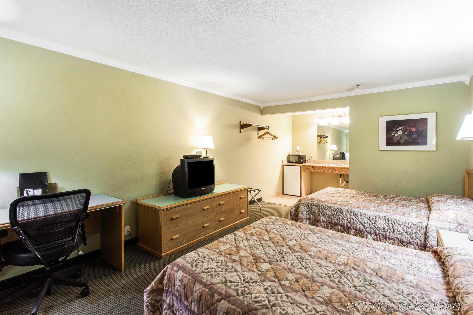 Rodeway Inn Stevenson Экстерьер фото