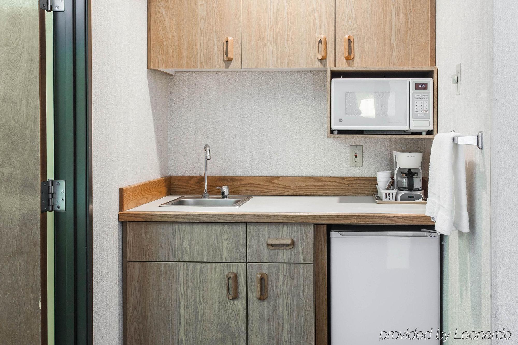 Rodeway Inn Stevenson Экстерьер фото