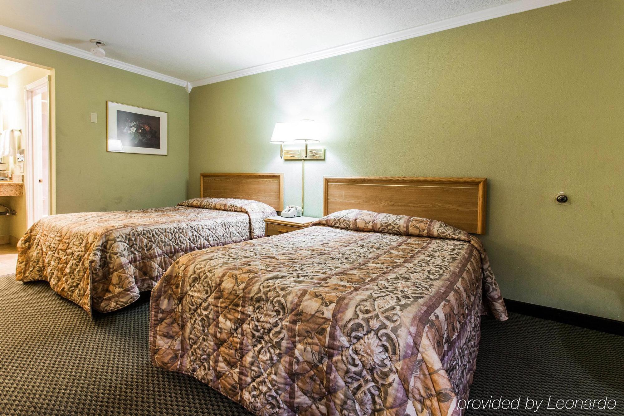 Rodeway Inn Stevenson Экстерьер фото