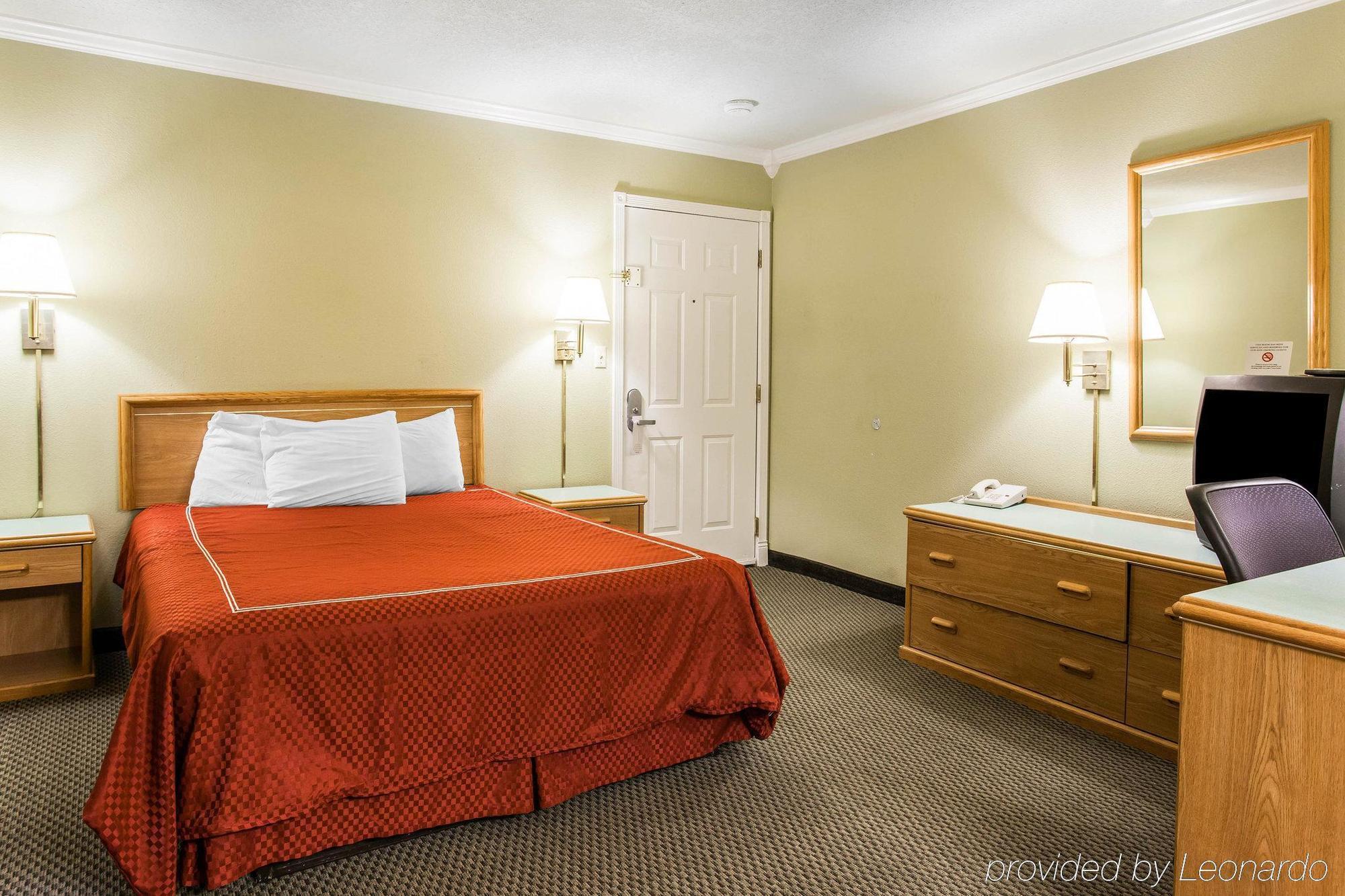 Rodeway Inn Stevenson Экстерьер фото
